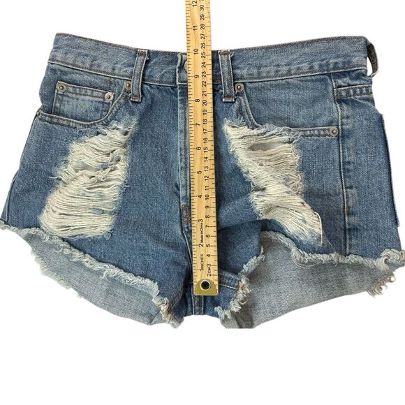 Brandy Melville Women’s Denim Shorts Size 38 27” Waist - Picture 6 of 7